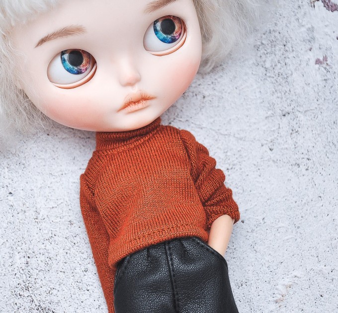 Bittersweet  neck sweater for Blythe doll