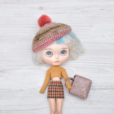 Beret, skirt, top and bag for Blythe doll